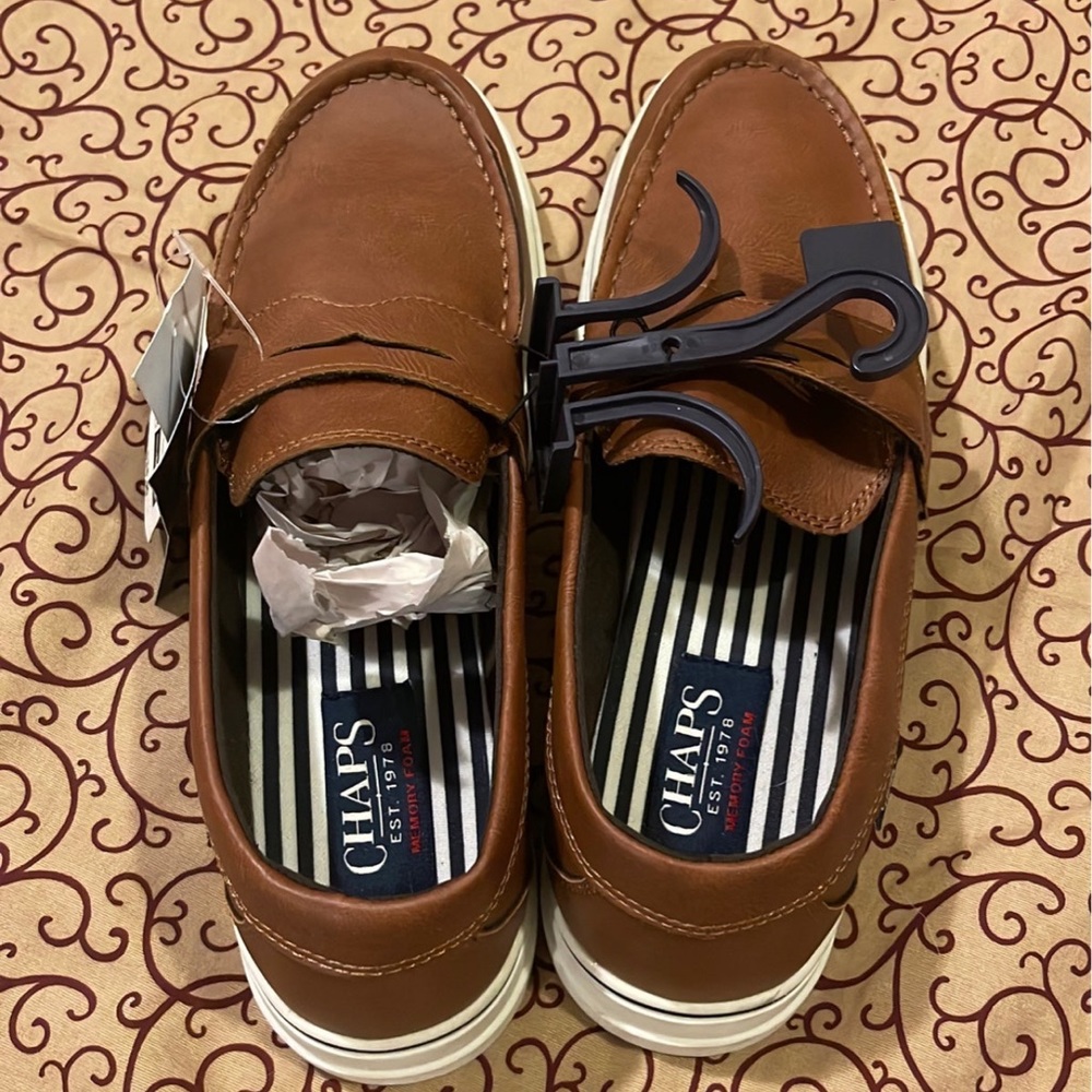 Shoes - Picture 2 of 3